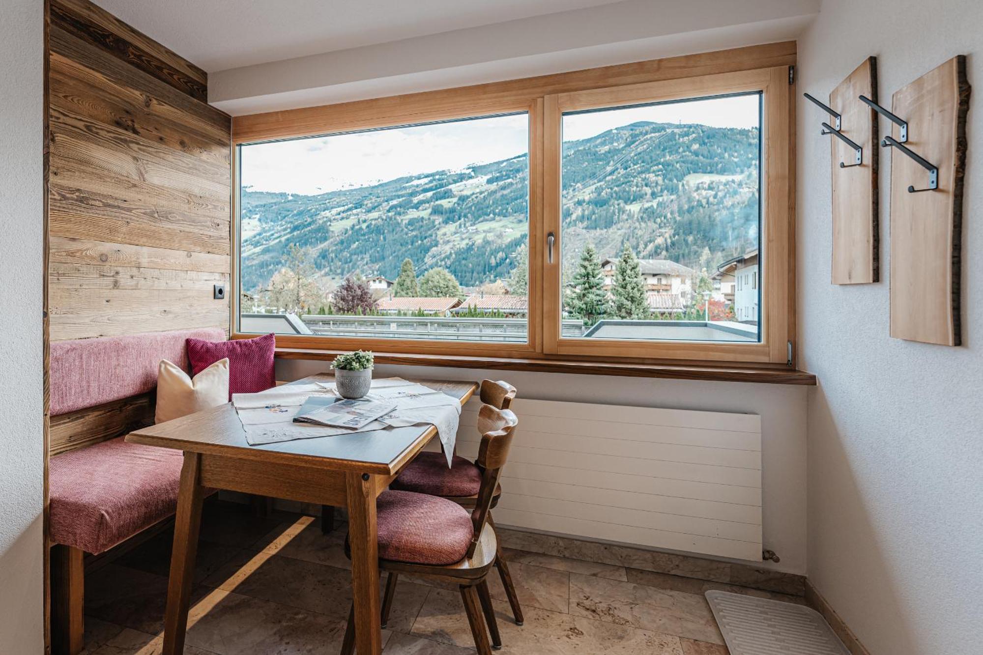 Alpenzeit Zillertal Apartments Zell am Ziller Quarto foto