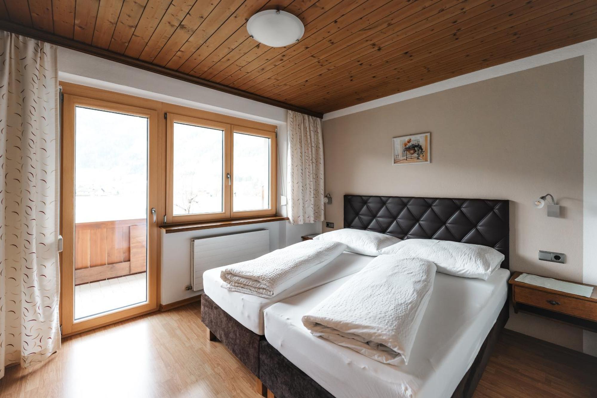 Alpenzeit Zillertal Apartments Zell am Ziller Quarto foto