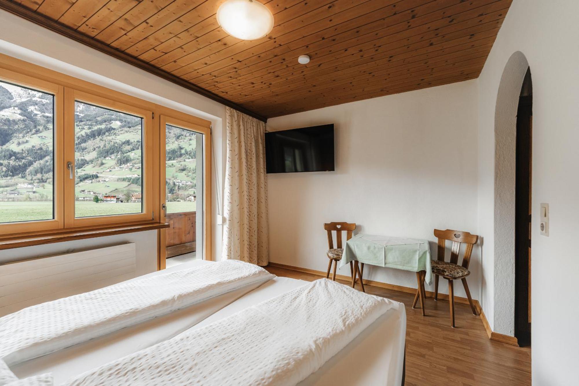 Alpenzeit Zillertal Apartments Zell am Ziller Quarto foto